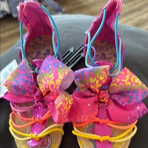 Nickelodeon Pink and Yellow Sandals Vibrant Design